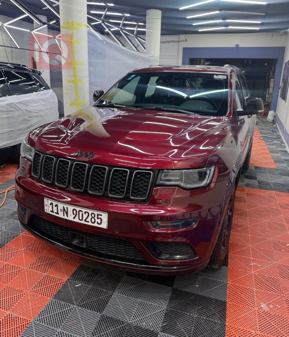 جیپ گراند شیرۆکی